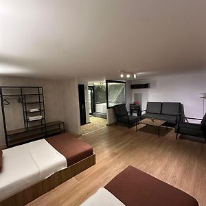 Casa Rosso Suite Hotel